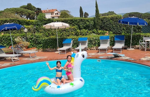 Rosignano Marittimo Villa | L'ULIVETA DEL LUSCHI VILLA, PISCINA E CAMPO DA TENNIS, WI-FI, PET FRIENDLY
