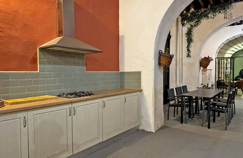 Jerez de la Frontera Old Town Ski Chalet | La Bodeguita de Xerrys - Ole Solutions