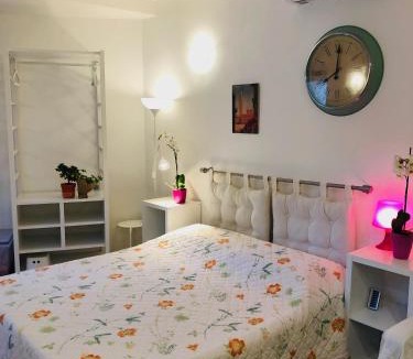 Siena Apartment | La Dolce Vita studio with free private parking