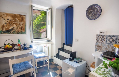 Sanremo Apartment | La Finestra Sul Giardino in Sanremo