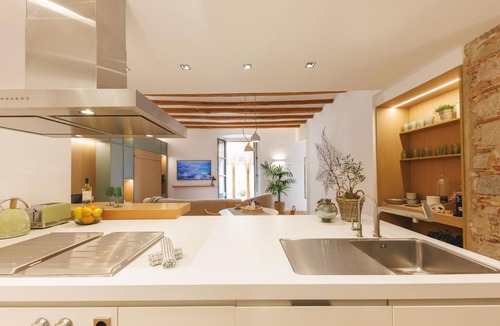 Old Town Apartment | La Joia del Barri Vell - Holiday Apartment in Girona | Bravissimo