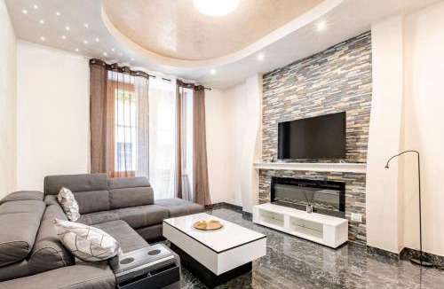 Barriera Vecchia-San Giacomo Apartment | La Maison De Celine
