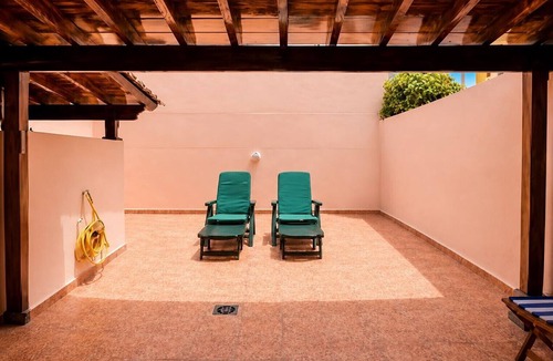 Punta del Hidalgo Ski Chalet | La Mar Salá | House with Terrace, BBQ & Parking