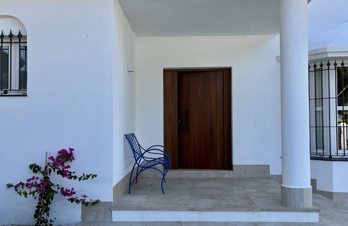 Cabo Roche Villa | La Marea Azul, less than 100m to the beach. Recently refurbished
