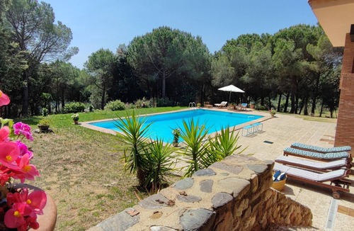 Canoves Villa | La Torre de La Garriga, 30 minutes from Barcelona. Villa with swimming pool and barbecue.