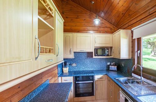 Newton Stewart Ski Chalet | Lady Galloway 28 with Hot Tub