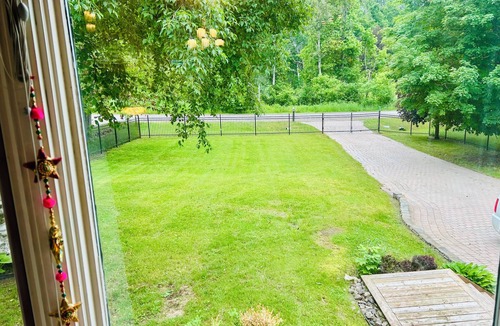 Fenelon Falls House | Lake Retreat | Sauna | Fenced Yard | Walk to Town