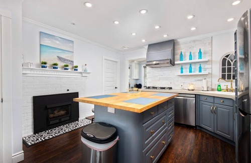 Amherstburg Cottage | Lake Sawiak Waterfront Haven