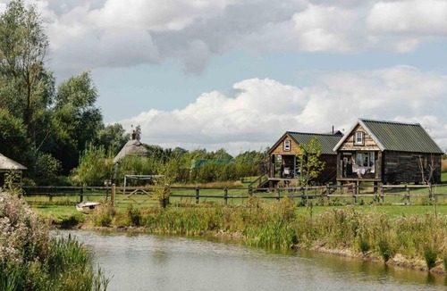 Sudbury Apartment | Lake View Lodges The Melford
