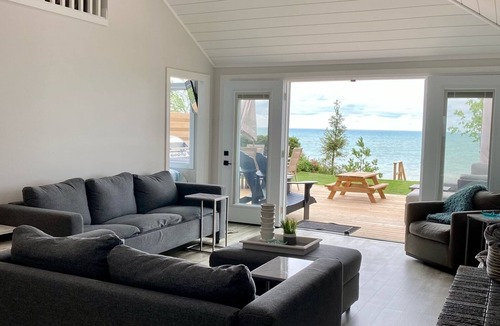 Dashwood Cottage | Lakefront Cottage on Lake Huron - with Private Beach!