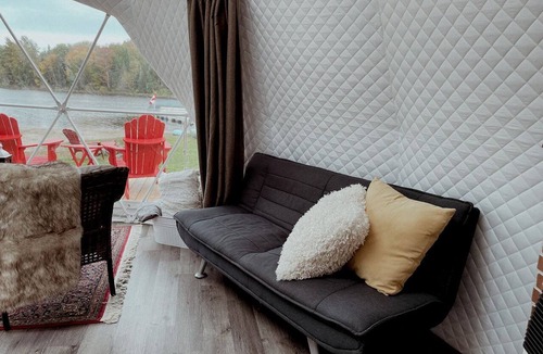 Whitestone Cabin | Lakefront Dome with Idyllic Design and Views in Ontario