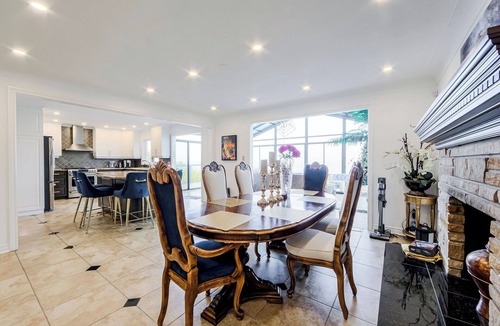 Grimsby House | Lakehouse with Spectacular View + Pool and 5 Bedrooms close to Niagara Falls