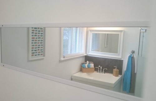 Fort Erie House | Lakeshore Lodge 2 Bedroom Private Guest Suite (high speed internet)