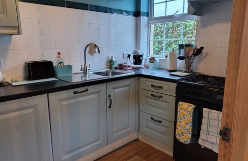 Enniskillen Apartment | Lakeside retreat on Lough Erne. Self catering, BBQ & woodburner. Adults only.