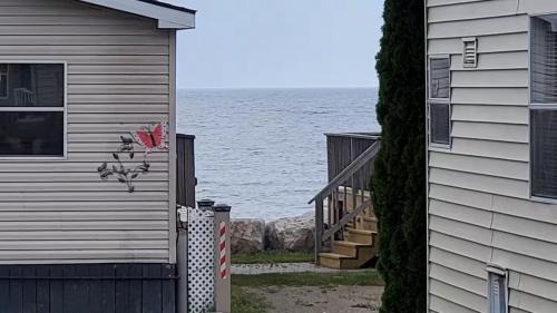 Sherkston Resort | Lakeview Cottage by Elco Beach at Sherkston Shores Resort