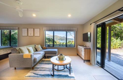 Akaroa House | Laneside - Akaroa Holiday Cottage