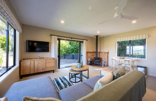 Akaroa House | Laneside - Akaroa Holiday Cottage