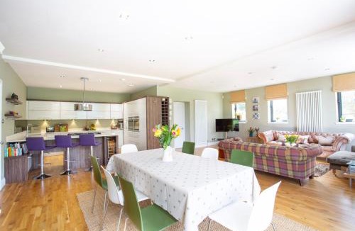 Glasgow House | Large and luxurious country home near Glasgow