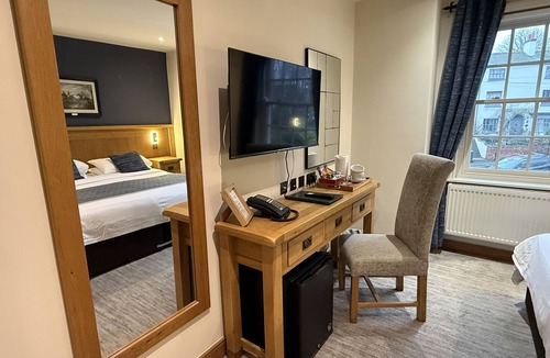 Thrussington Bed & Breakfast | Large Double or Twin Room with En-suite