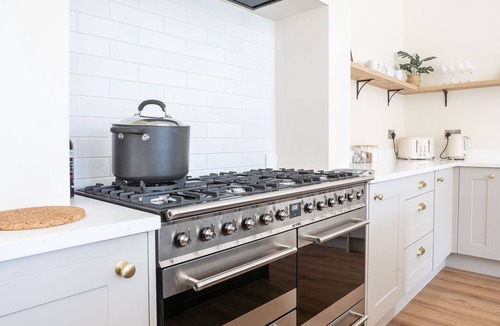 Llanfairpwllgwyngyll Cottage | Large Manor House | Families | Groups & Retreats