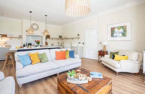 Llanfairpwllgwyngyll Cottage | Large Manor House | Families | Groups & Retreats