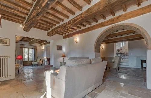 Monterchi Villa | Large Tuscan villa for 12 guests with AC, Private pool and beautiful views