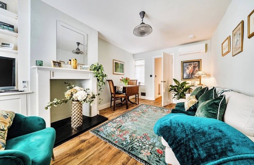 Bury St Edmunds House | Lark Cottage – 15 College Street, Bury st Edmunds