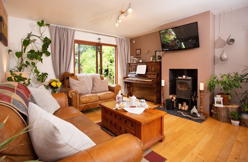 Alness Bed & Breakfast | Last-Minute | Double Room, Field Views + Parking