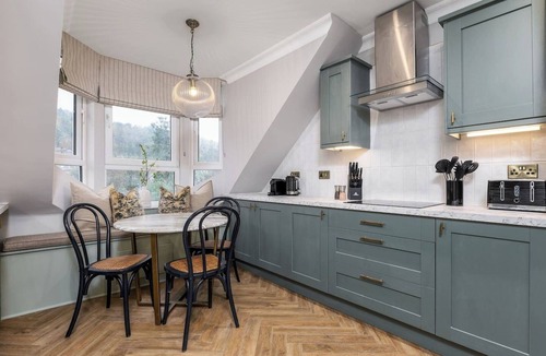 Callander Apartment | Ledi Lookout Callander: Dog Friendly & Local Walks