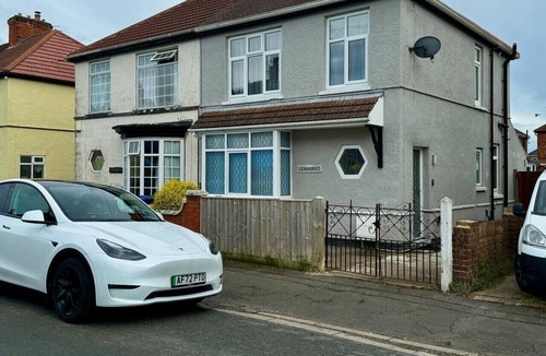 Cleethorpes House | Lenhurst House – Contractors, Families, Holidays