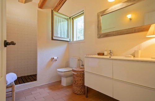 Sant Miquel de Fluvia House | Les Alzines