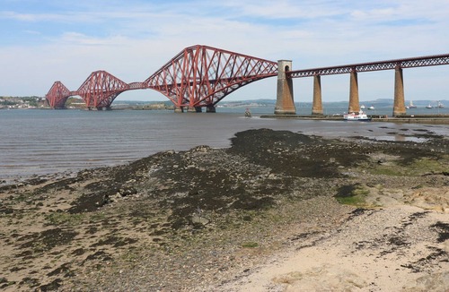 South Queensferry Apartment | LILYBANK APARTMENT, pet friendly, with open fire in South Queensferry