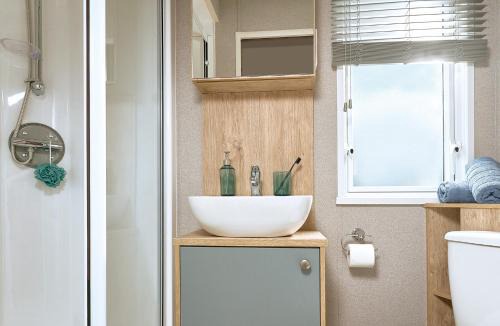 Broxburn Cabin | Linwater Caravan Park - Luxury Lodges and Static Caravans near Edinburgh