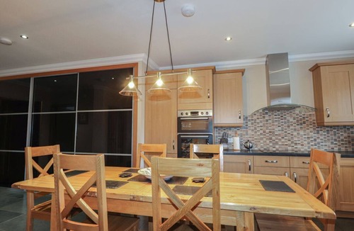 Marybank House | Little Chestnut Retreat in Muir