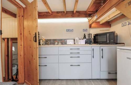 Quethiock Cottage | LITTLE COOMBE, pet friendly, with a garden in Liskeard