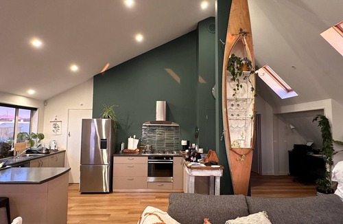 Hokitika House | Little Sailor's Catch - Boutique Beachfront for 4