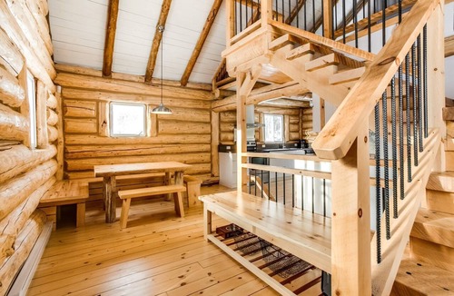 St-Adolphe-d'Howard Ski Chalet | Locations du Sommet - Le Log Home