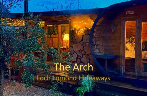 Glasgow Cabin | Loch Lomond Hideaways- Luxury Cabins with Jacuzzi Hot Tubs for Two
