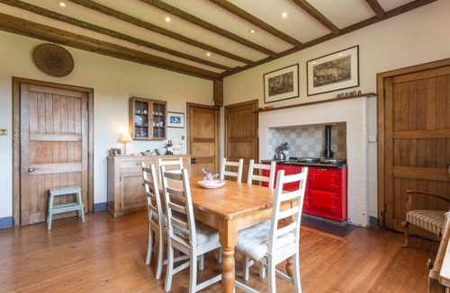 Helensburgh Villa | Loch Lomond Manor - Six Bedroom Villa, Sleeps 10
