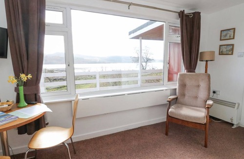 Lochgilphead Cabin | Lochead Chalet in Lochgilphead