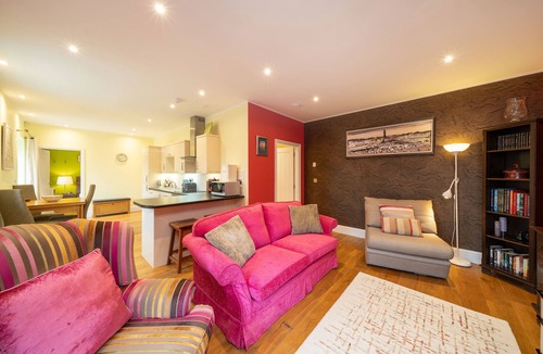 Crieff Cottage | Lochelour Mill Cottage - a cottage that sleeps 2 guests in 1 bedroom