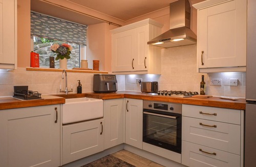 Gourock Apartment | Lochview@33a | Family-Friendly with Beautiful Loch Views