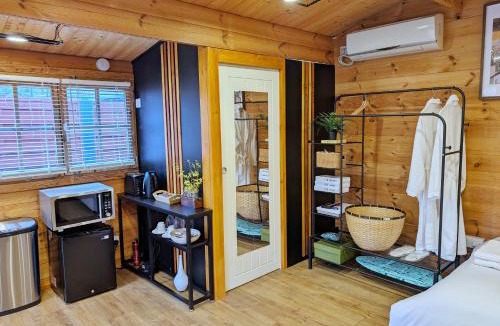 Gillingham House | Log Cabin