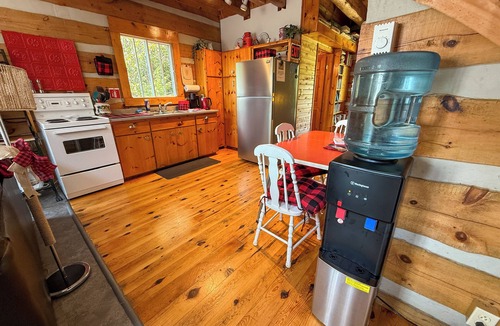 Providence Bay Cottage | Log Cottage on Lake Huron – Peaceful South Shore Escape on Manitoulin Island.