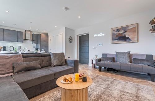 Barnet Apartment | London 1BR Flat Sleeps 5 Comfortably Pool Table Near Tube