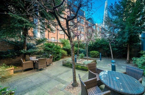 Riverside Apartment | London Bridge 🏡 Deluxe Two-Bedroom Serviced Apartment
