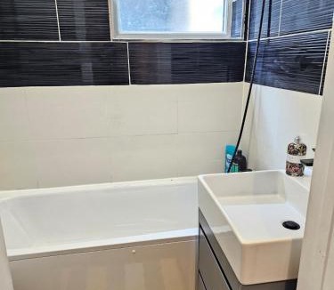 Newham House | London Budget Stay at Forest Gate