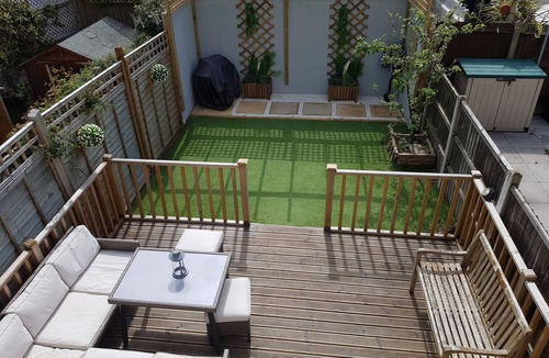 Cann Hall House | LONDON. Great house. Great location. 4 bedrooms. 8 beds. Beautiful garden.