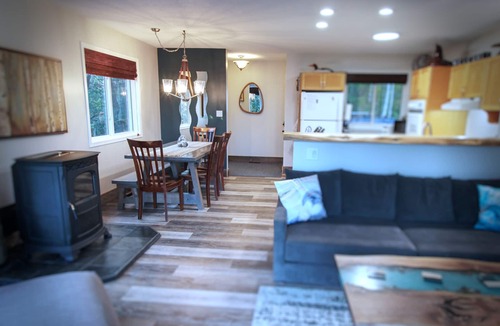 Neebing Cottage | Loon's Nest on Superior - An adventure for every season!