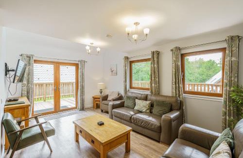 Newton Stewart Ski Chalet | Lord Galloway 32 with Hot Tub